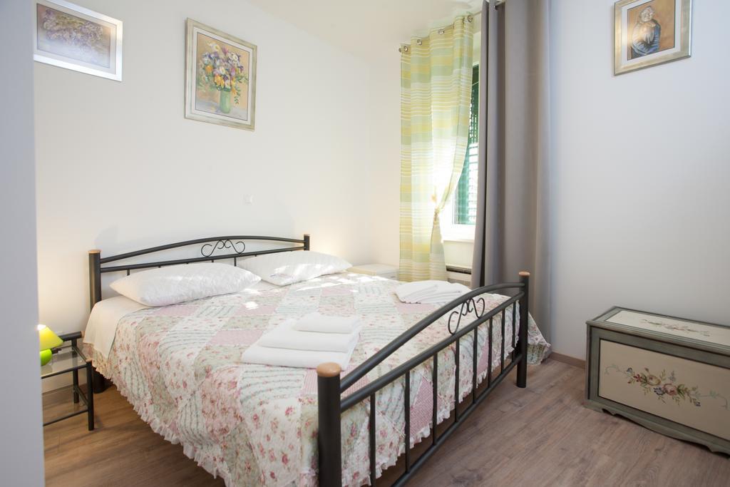 Rooms Split Pezelj Ruang foto